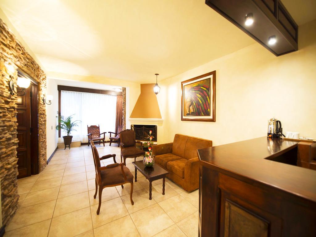 Hotel Soleil La Antigua Ruang foto